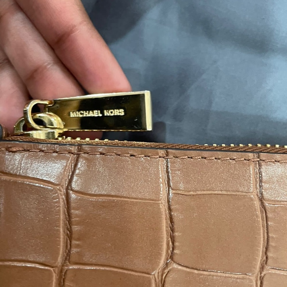 MK purse - Picture 2 of 6